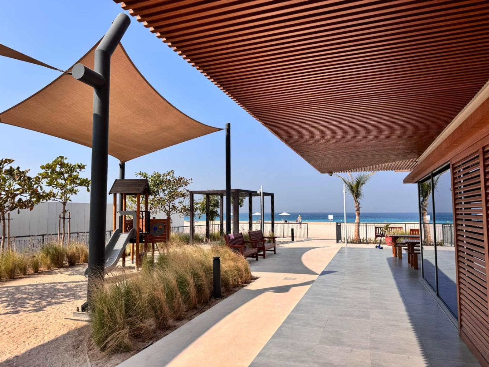 Appartement Spacious 1 Bed In La - 1 Min To The Dubai